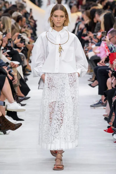 Look 23